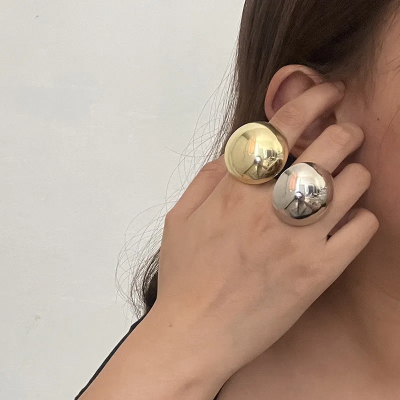 9ABDFA28-81C8-E3F1-3FC3-5EA410FA9BEA