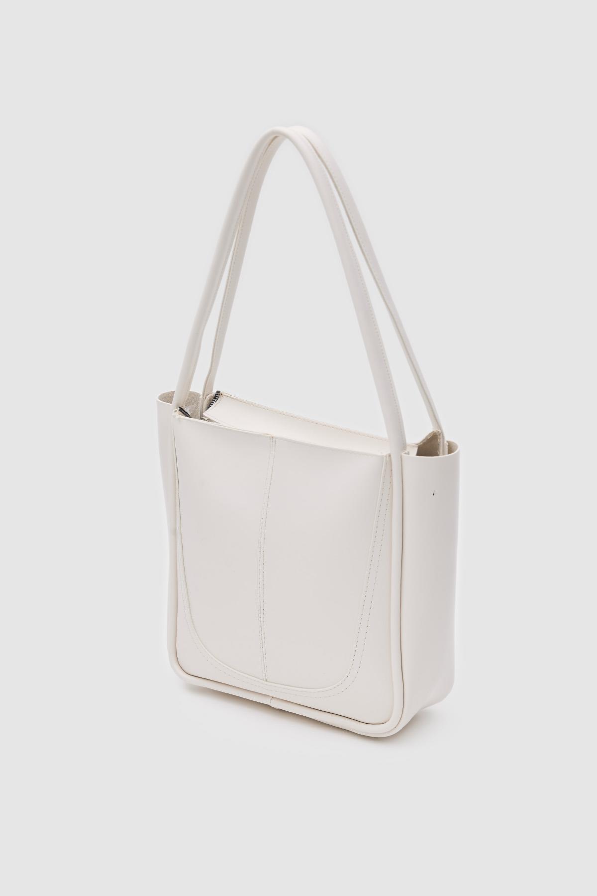 8995B5CD-5D83-4AA4-5B06-45C2A07B811F