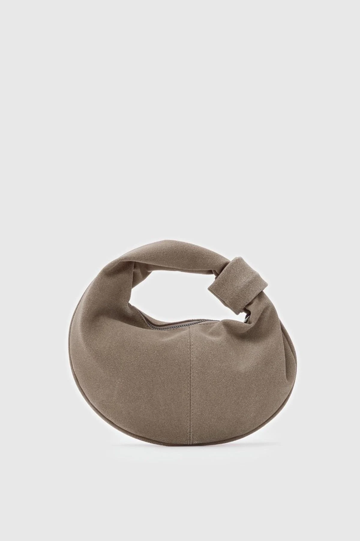 BD41E334-B044-856E-5C2B-E498759ADCAD