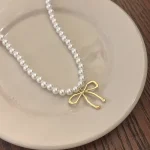 Charming Bowknot Imitation Pearl Necklace - Image 3